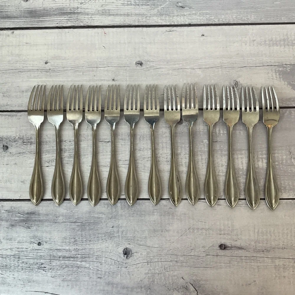 Oneida Stainless Flatware American Harmony 64 Pieces Place Setting for 12